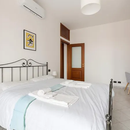 Piazzale Brescia- Cosy With Balcony * Milano