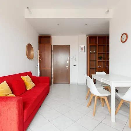 Apartment Piazzale Brescia- Cosy With Balcony Mailand